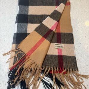Burberry shawl, scarf
